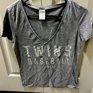 Minnesota Twins v neck T Shirt pink edition